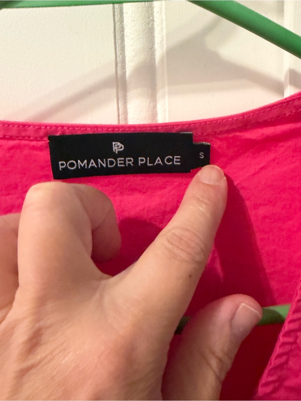 Tuckernuck Pomander Place Easton Blouse Pink Small - Picture 8 of 10